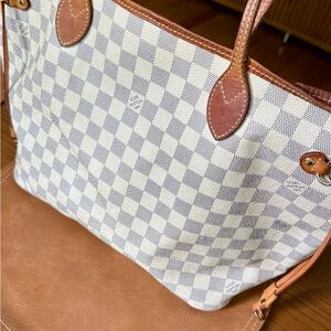 Authentic Louis Vuitton Neverfull MM Bag
